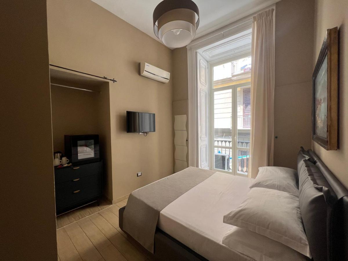 Relais Ranieri Bed & Breakfast เนเปิลส์ ภายนอก รูปภาพ